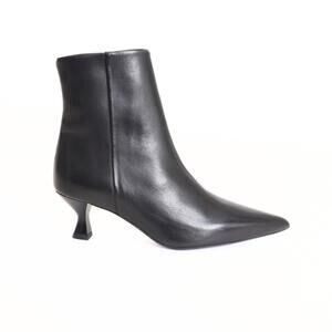 NEW PAVEMENT women's wilma heeled booties in black